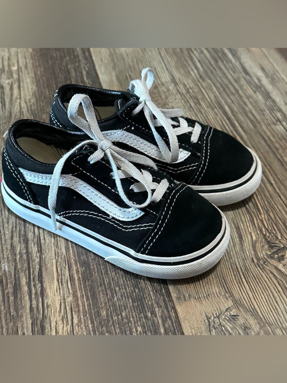 VANS old Skool black lace up toddler shoes size 8 boys or girls